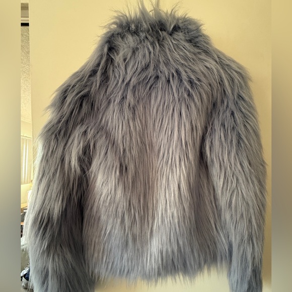Unreal Fur ‘Fur Delish’ Faux Fur in Pastel Blue* XS, NWT* - Picture 7 of 7